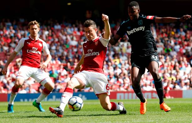 助鹈鹕在竞 助鹈鹕在竞